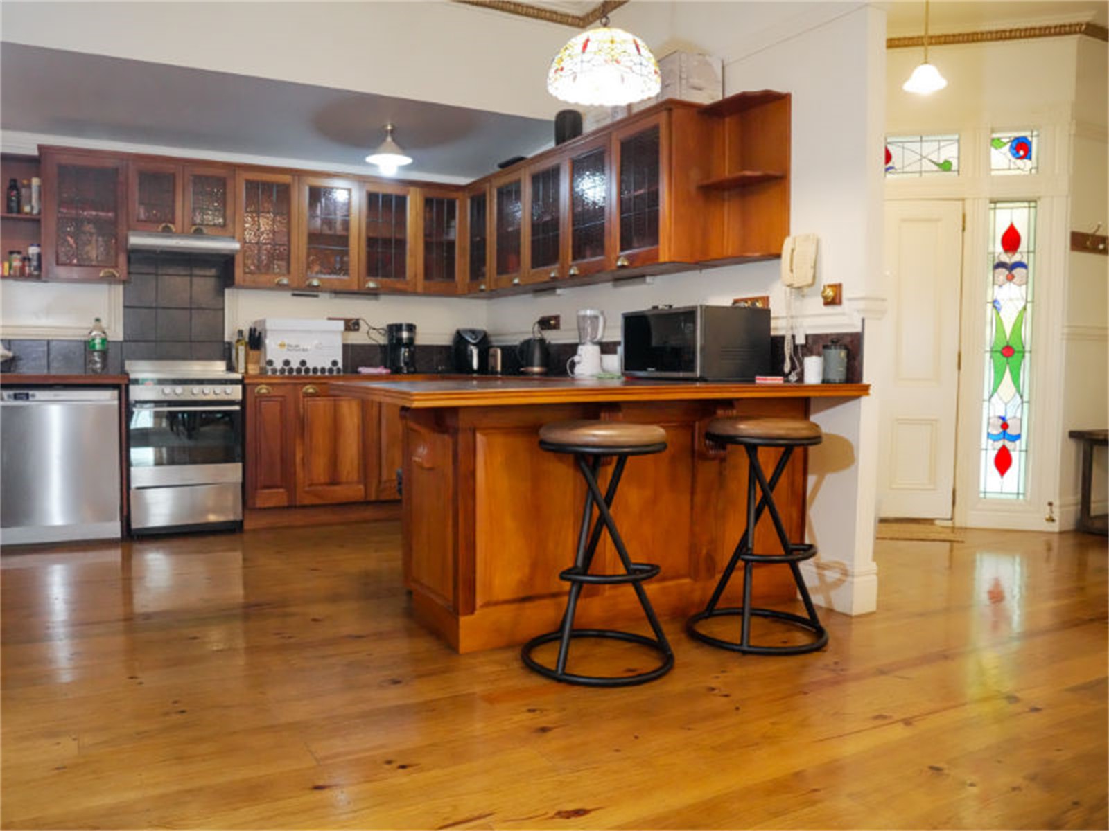 Colonial Home - Kitchen